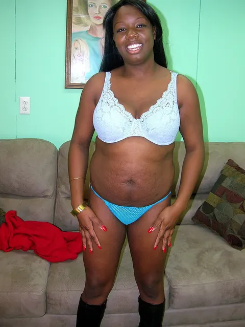 Curvy Ebony MILF Undresses and Shows Off Her Round Ass – photo 5 of 20