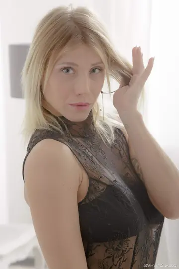 Rita Rush – Blonde in Lingerie Takes First Anal in a Threesome with Two Men