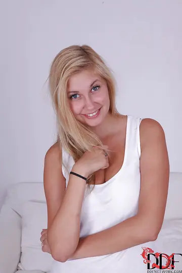 Lolly A – Amateur Brunette Strips Out of Her Shorts and Spreads Her Pussy