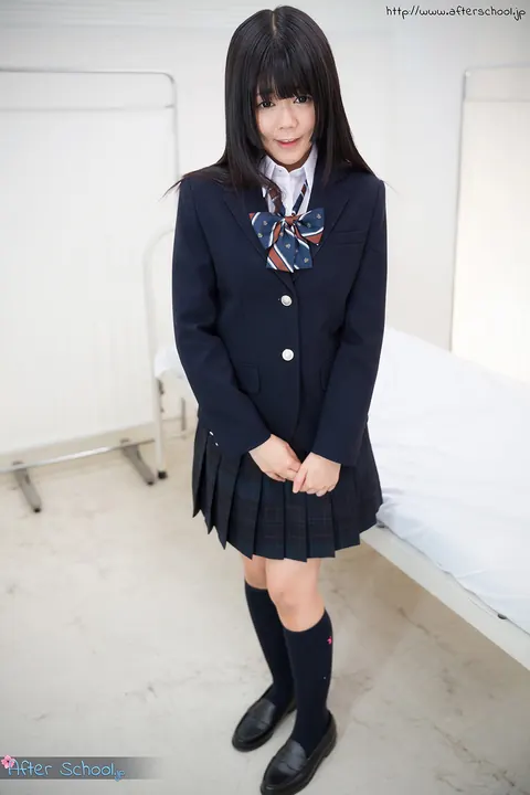 Shinjo Nozomi: Japanese Brunette Strips Off Her Skirt to Show Her Ass and Pussy – photo 7 of 16