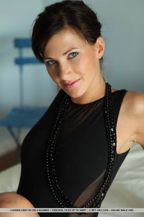 Lauren Crist: European Brunette in Lingerie Shows Her Hairy Pussy – photo 3 of 18