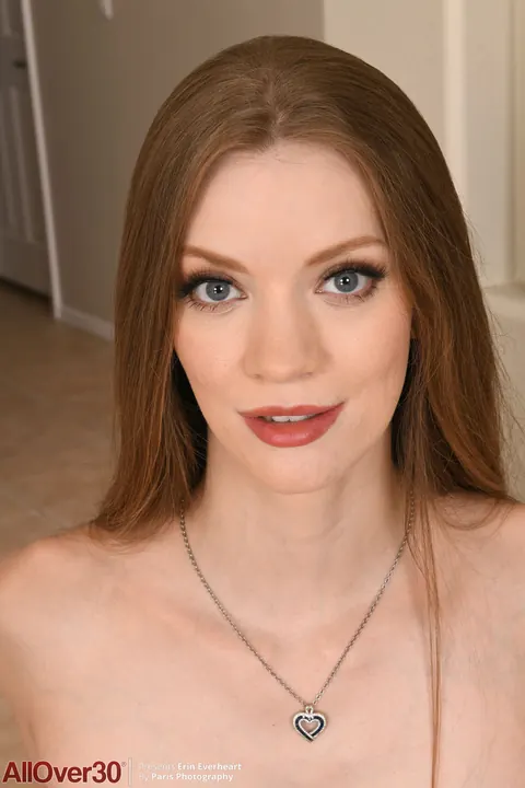 Erin Everheart: Tall Redhead MILF Undresses and Shows Her Trimmed Pussy – photo 21 of 21