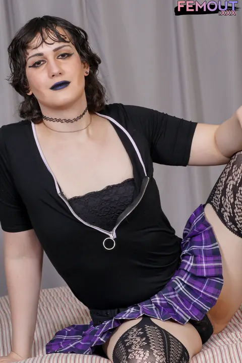 Trans Woman Undresses and Turns to Display Her Cock – photo 7 of 16