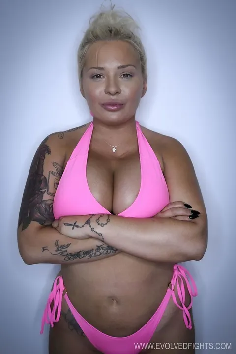 London Rose: Busty Blonde MILF Fucks Her Inked Coach – photo 1 of 21