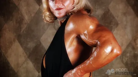 Brigita Brezovac: Blonde MILF Poses Nude in the Gym – photo 3 of 21