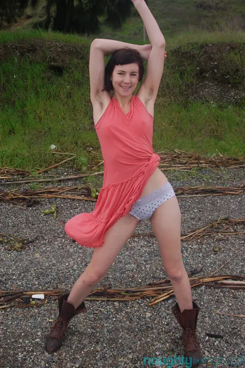 Coral Aorta: Tall Brunette Fingers Her Hairy Pussy Outdoors – photo 8 of 21