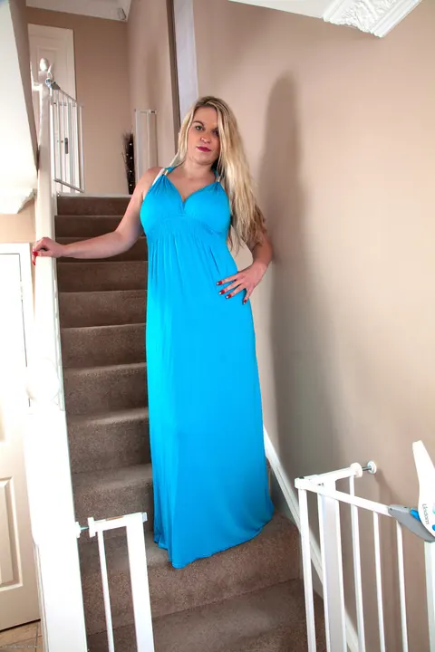 Thick Blonde MILF Strips and Shows Her Hairy Pussy – photo 1 of 20