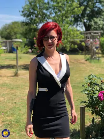 Flora Milano – French Redhead MILF Strips Off Her Skirt and Spreads Her Pussy