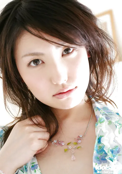 Takako Kitahara: Japanese Babe with Big Natural Tits Undresses in the Bedroom – photo 2 of 15