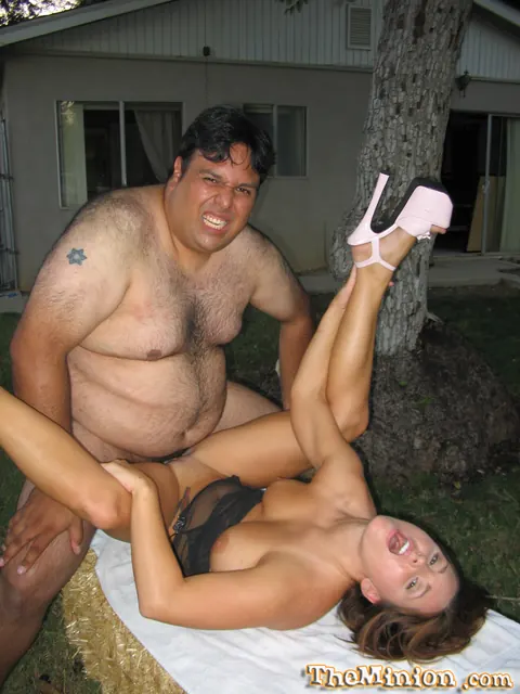 Katin: Thick Tattooed MILF with Big Natural Tits Fucks in the Backyard – photo 15 of 17