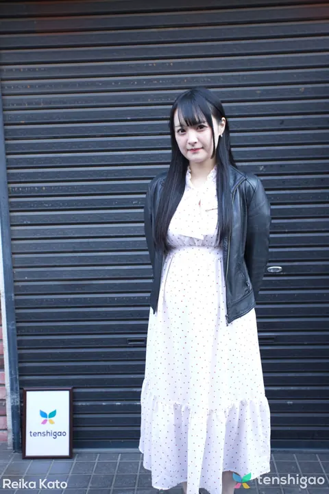 Japanese Woman Facesits Her Partner Then Gets Fucked – photo 2 of 21