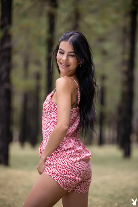 Estefania Pahe: Latina with Small Natural Tits Undresses Outdoors in Nature – photo 4 of 21