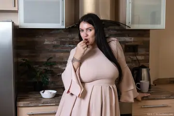 BBW with Big Tits Spreads Her Hairy Bush Wide