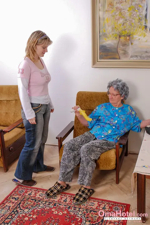 Busty Blonde BBW in Jeans and Glasses Toys Grey-Haired Granny – photo 2 of 20