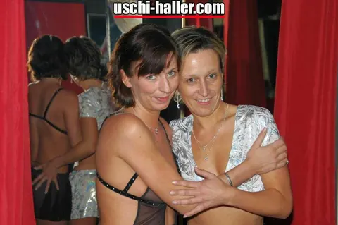 Sandra B: Busty Brunettes in Leather Lingerie Finger and Lick Each Other – photo 1 of 13