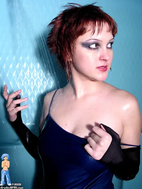 Tamra Toryn: Busty Redhead Undresses in the Bathroom – photo 2 of 15