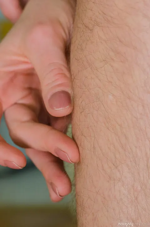 Katie Zucchini: Brunette Housewife Undresses and Spreads Her Hairy Bush – photo 15 of 20