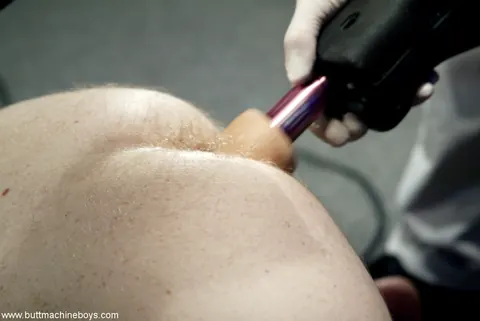 Two Men Kiss, Fuck and Use a Dildo – photo 5 of 21