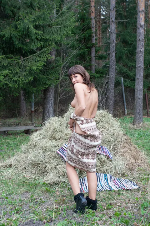 Brunette with Short Hair Lifts Her Top and Spreads Her Legs Outdoors – photo 6 of 21