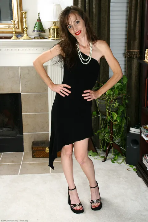 Slim MILF in a Dress Spreads Her Hairy Pussy – photo 2 of 20