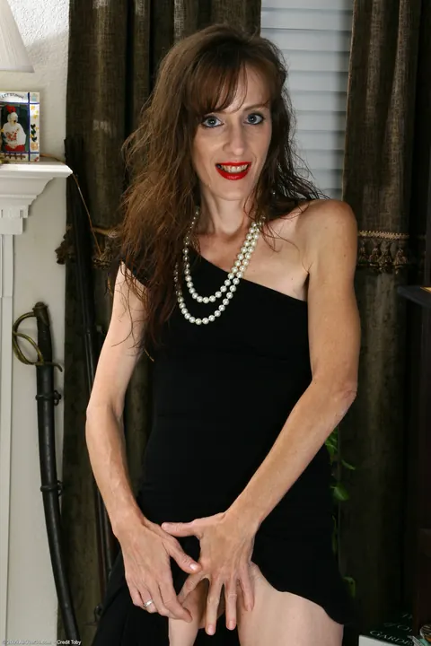 Slim MILF in a Dress Spreads Her Hairy Pussy – photo 6 of 20