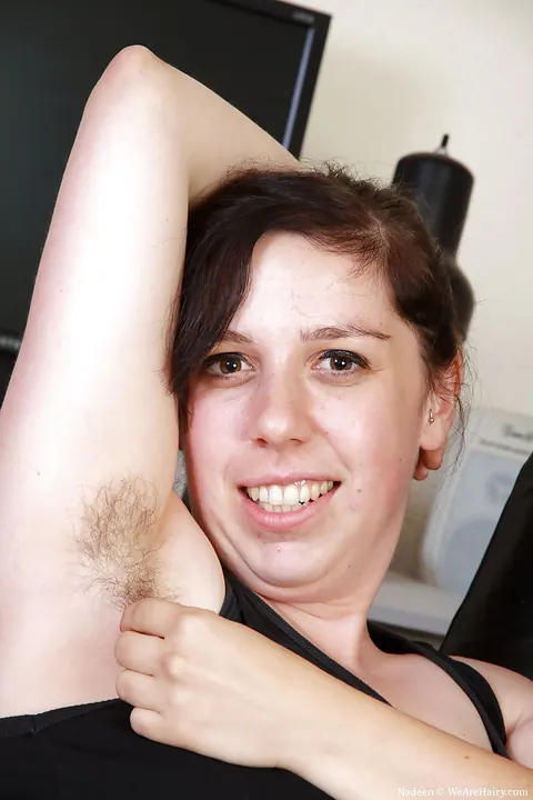 Busty BBW Strips Off Her Skirt and Spreads Her Legs – photo 4 of 16