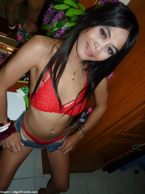 Thai Trans Woman Poses Nude in High Heels – photo 4 of 16