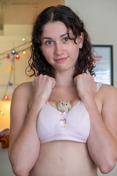 Holly Jones: Pale Curly Brunette Shows Her Hairy Pussy and Toys Herself – photo 5 of 19