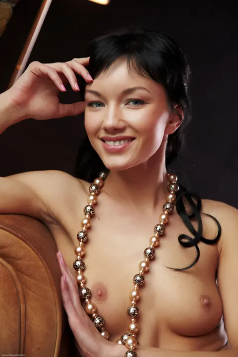 Skinny Model Undresses and Spreads Her Pussy – photo 16 of 21