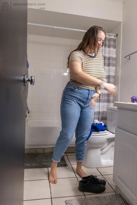 Brunette PAWG Poses in Panties and Jeans – photo 11 of 20