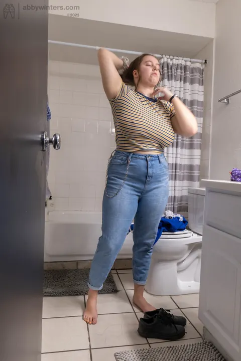 Brunette PAWG Poses in Panties and Jeans – photo 14 of 20