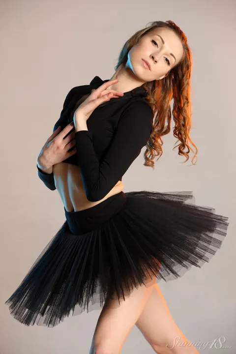 Ballerina Strips Off Her Skirt and Spreads Her Shaved Pussy – photo 2 of 15