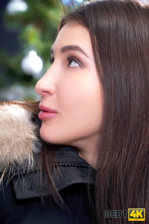 April Storm: European Brunette with Big Natural Tits Takes a Facial – photo 3 of 21