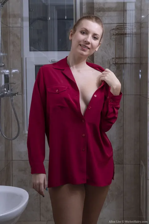 Alisa Liss: Thick Blonde in Panties Showers and Spreads Her Hairy Pussy – photo 2 of 20