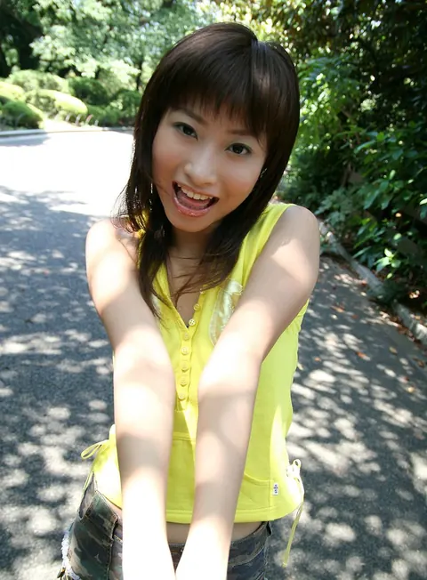 Ayumu Kase: Japanese Brunette Shows Her Hairy Pussy Outdoors – photo 1 of 16