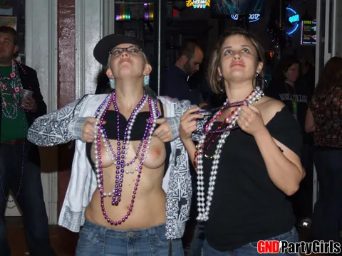 BBW with Big Tits Flashes Her Boobs in Jeans and Leather Outdoors – photo 2 of 12