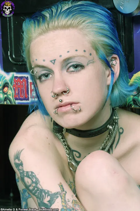 Tattooed Woman in Socks Spreads Her Hairy Pussy – photo 9 of 16