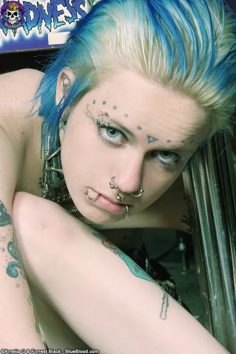 Tattooed Woman in Socks Spreads Her Hairy Pussy – photo 8 of 16