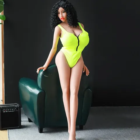 Curly-Haired Babe Undresses and Poses Nude – photo 11 of 19