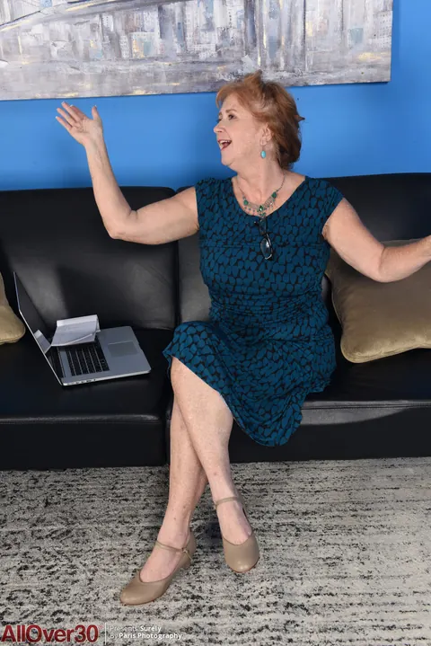 Redhead BBW Strips Off Her Glasses and Clothes in the Office – photo 3 of 16