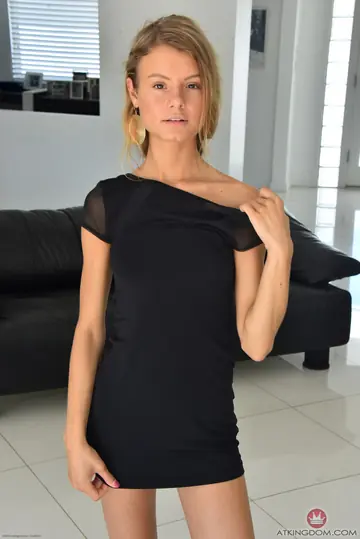 Asuna Fox – Slim Blonde Lifts Her Skirt and Spreads Her Shaved Pussy