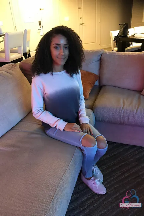 Ariana Aimes: Skinny Ebony Babe Undresses and Spreads Her Pussy – photo 1 of 20