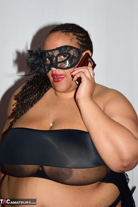 Busty Ebony Latina Strips Out of Her Stockings – photo 7 of 20