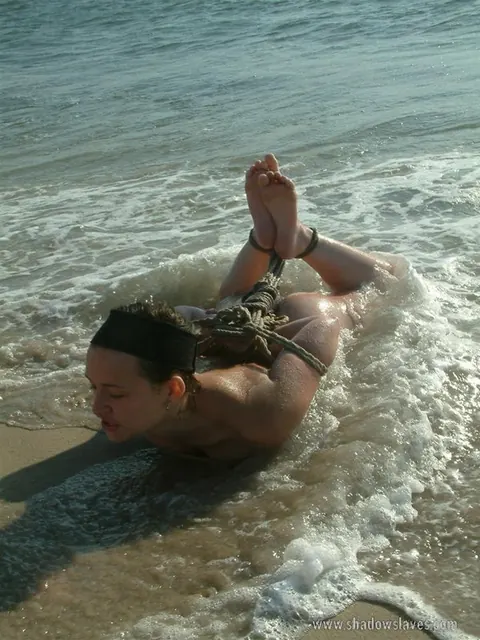 Nimue Allen: Busty Curvy Brunette Tied Up and Eaten Out on the Beach – photo 11 of 12