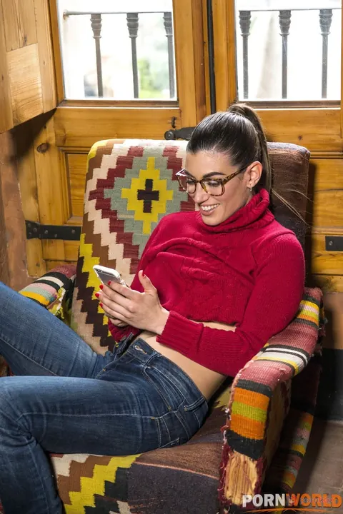 Julia Roca: Spanish Brunette in Glasses Gets Fucked in Jeans and Bodysuit – photo 3 of 20
