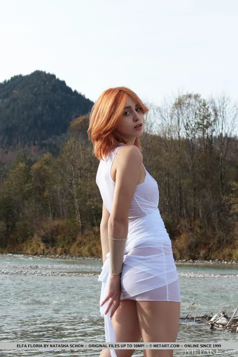 Elfa Floria: Tall Redhead PAWG Strips Out of Her Skirt Outdoors – photo 3 of 18