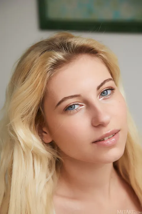 Lilly Bella: Czech Blonde Undresses and Shows Her Pale Body – photo 2 of 21