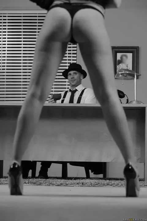 Chanel Preston: Busty Brunette Gets Fucked in the Office – photo 5 of 21