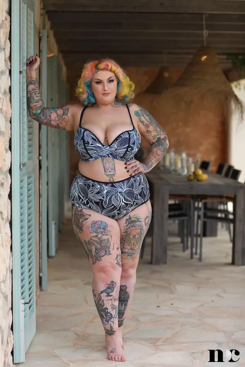 Galda Lou: Busty BBW in Glasses Strips Out of Her Lingerie – photo 3 of 21