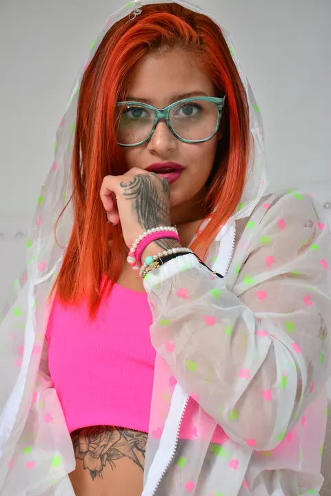 Laura Monroy: Latina Redhead in Glasses Spreads Her Shaved Pussy – photo 15 of 16
